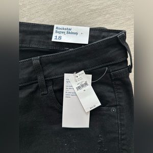Brand New Old Navy Rockstar Super Skinny Jeans
